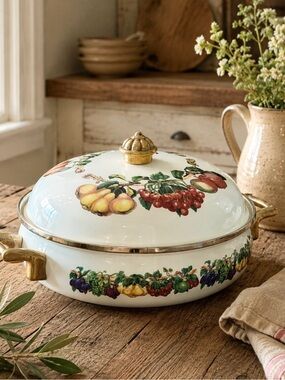 Tabletops Unlimited Kensington Garden Porcelain Enamel Casserole Dish.